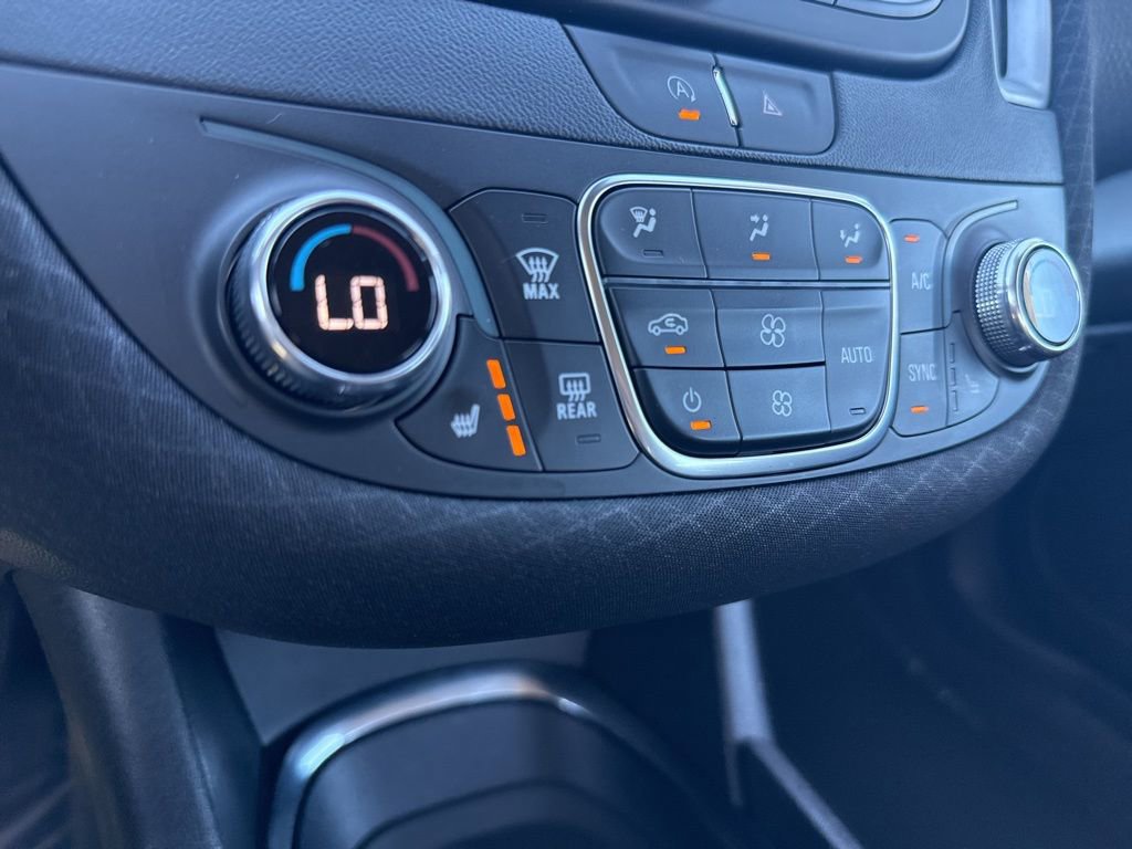 Used 2024 Chevrolet Malibu LT image 23