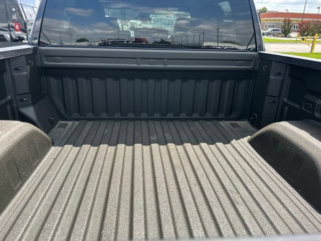 Used 2022 Chevrolet Silverado 1500 LT AWD/4WD image 30
