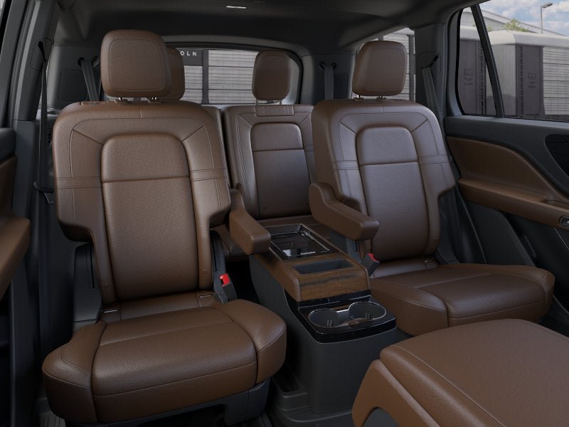 New 2026 Lincoln Aviator Reserve w/ Jet Appearance Package RWD image 11