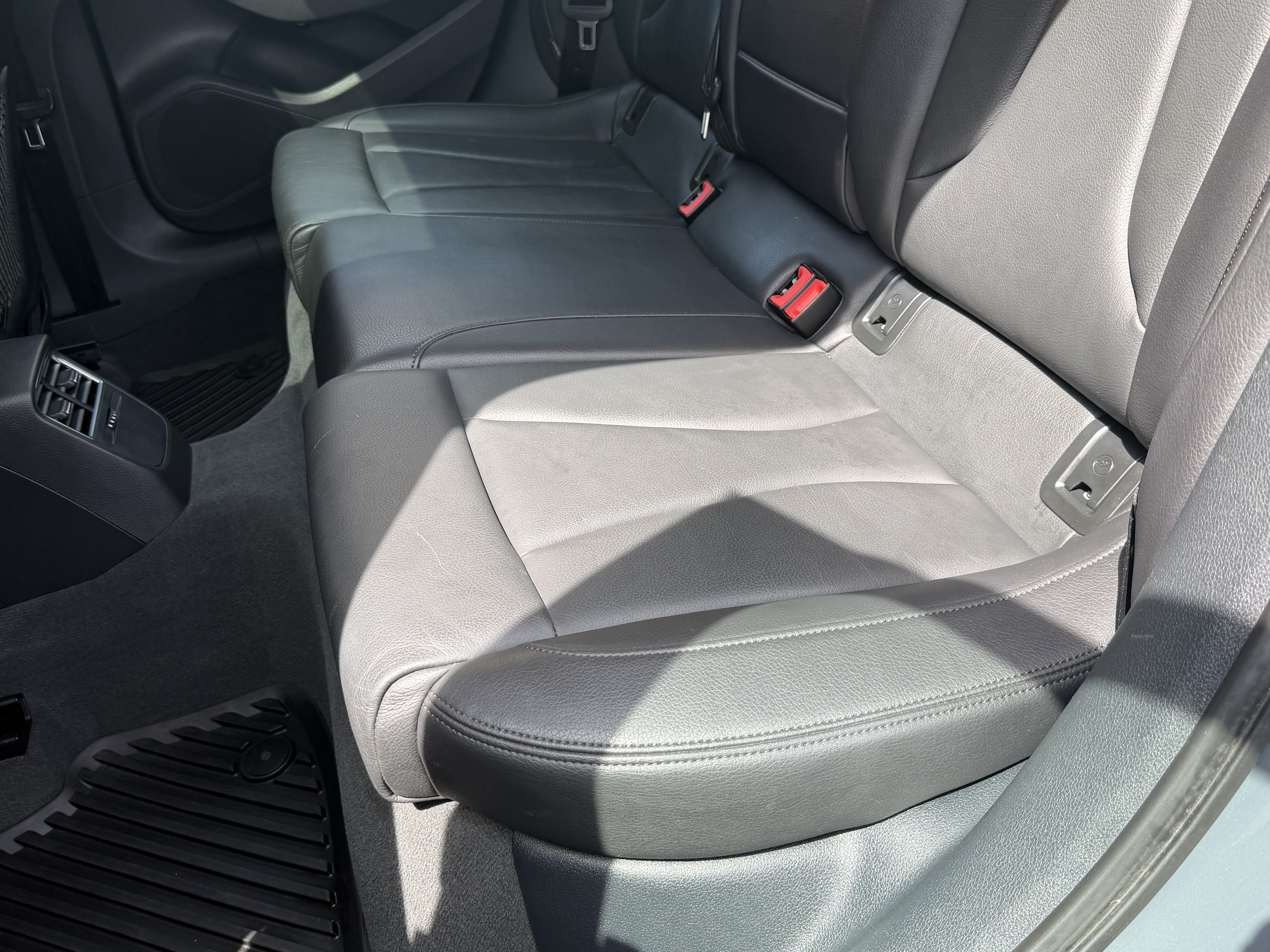 Used 2018 Audi A3 e-tron Premium w/ Sport Package FWD image 37