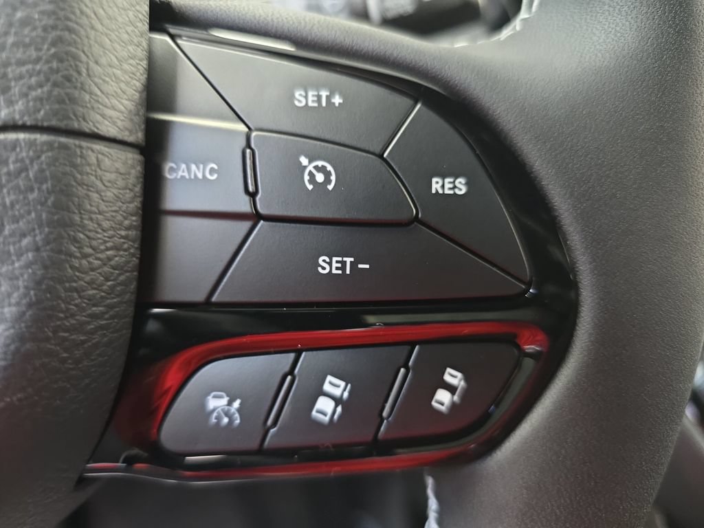 New 2027 Chrysler Pacifica Limited FWD image 18