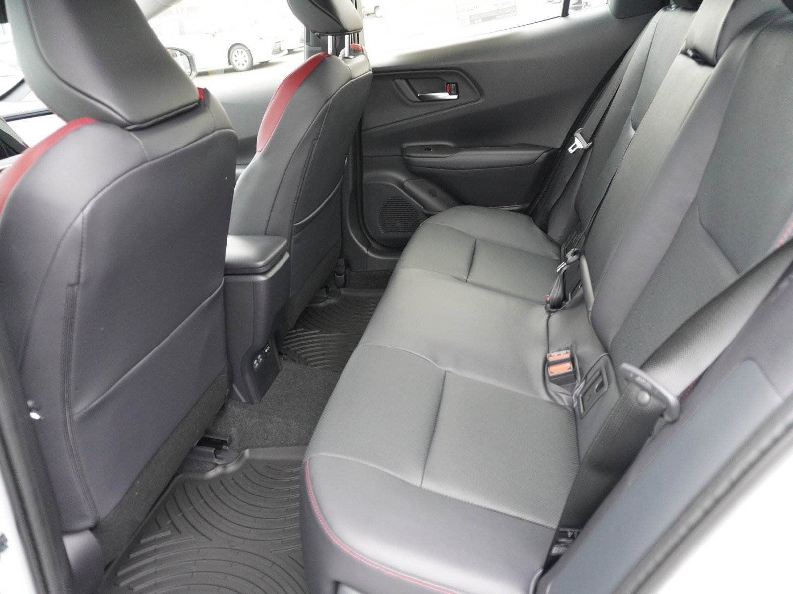 New 2026 Toyota Prius Plug-In Hybrid FWD image 13
