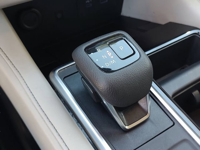 Used 2025 Nissan Pathfinder SL image 18