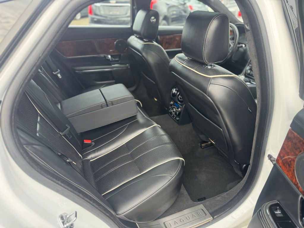 Used 2013 Jaguar XJ AWD image 20