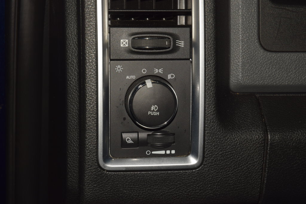 Used 2016 RAM 1500 Big Horn AWD/4WD image 30