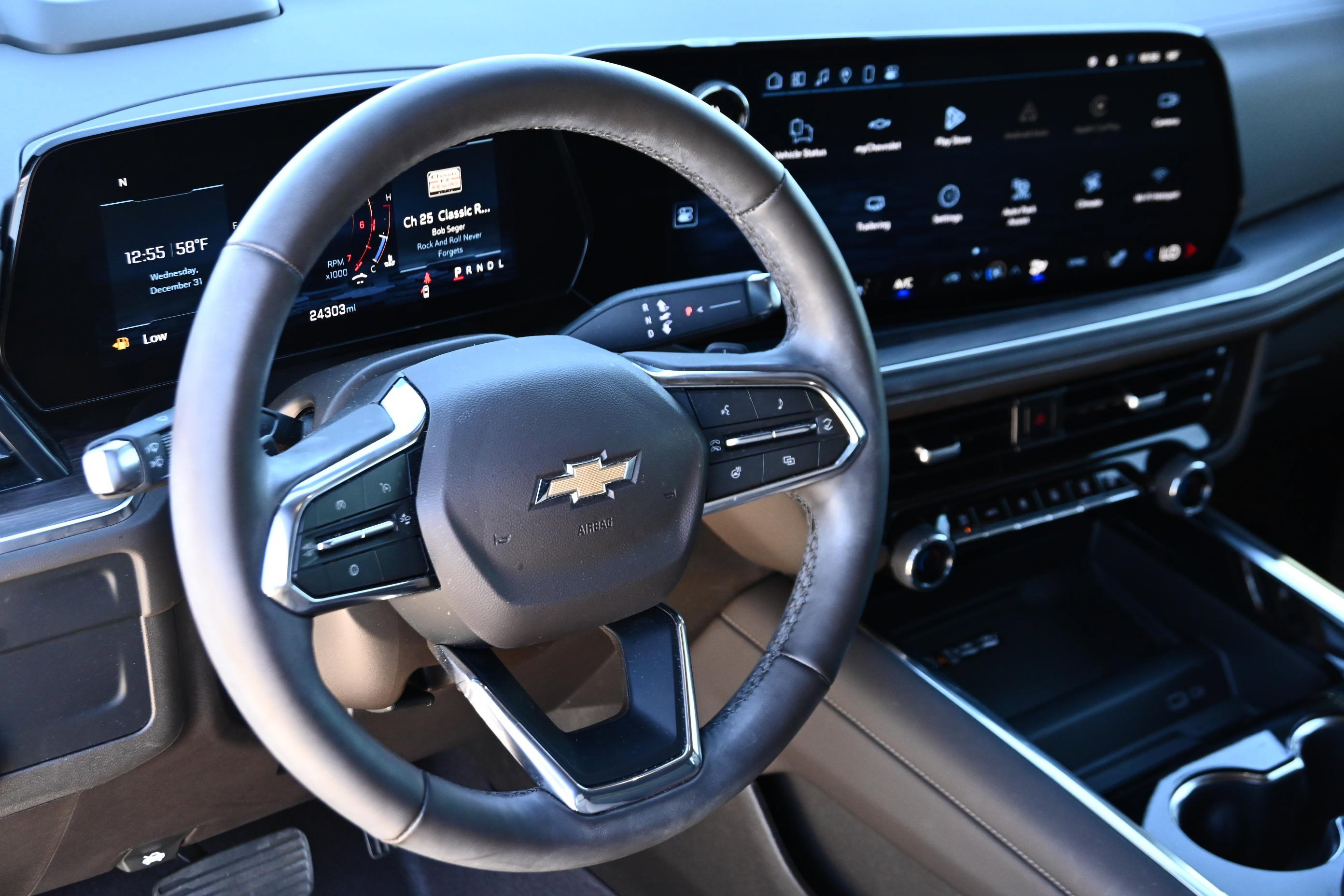 Used 2025 Chevrolet Tahoe LT w/ Comfort Package image 11