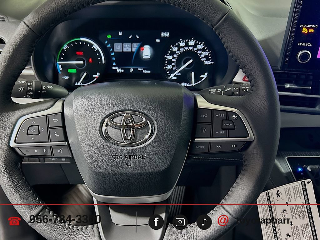 New 2026 Toyota Sienna XLE FWD image 12