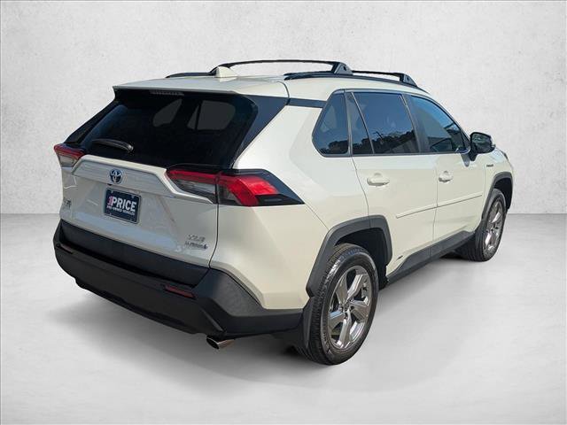 Used 2021 Toyota RAV4 XLE Premium image 5