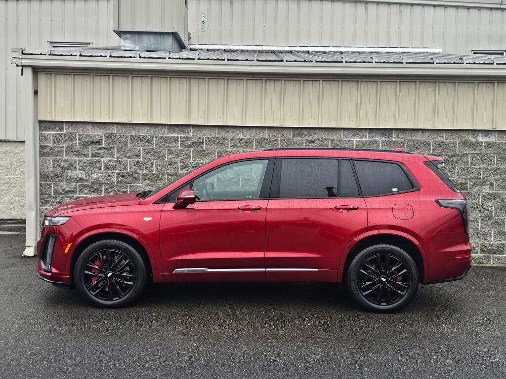 Certified 2024 Cadillac XT6 Sport w/ Technology Package image 3