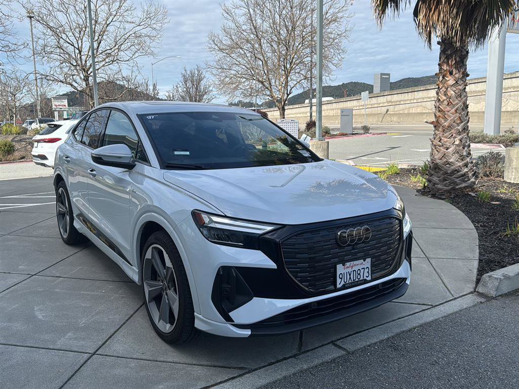 Certified 2025 Audi Q4 e-tron Premium Plus w/ Premium Plus image 4