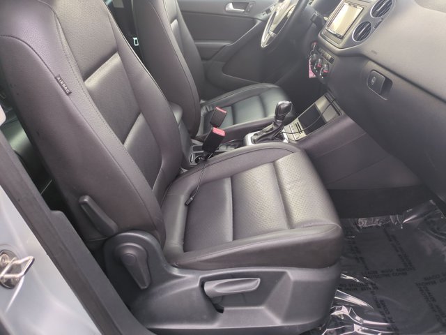 Used 2014 Volkswagen Tiguan SE FWD image 18