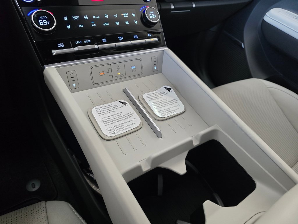 New 2026 Hyundai Santa Fe Limited AWD/4WD image 30