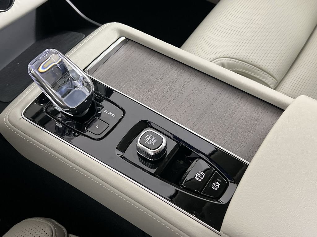 New 2026 Volvo XC90 B6 Ultra w/ Protection Package image 20