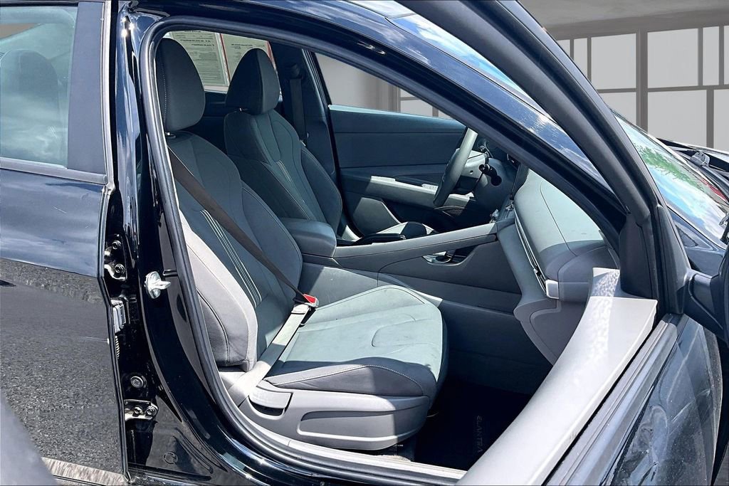 Used 2024 Hyundai Elantra SEL FWD image 7