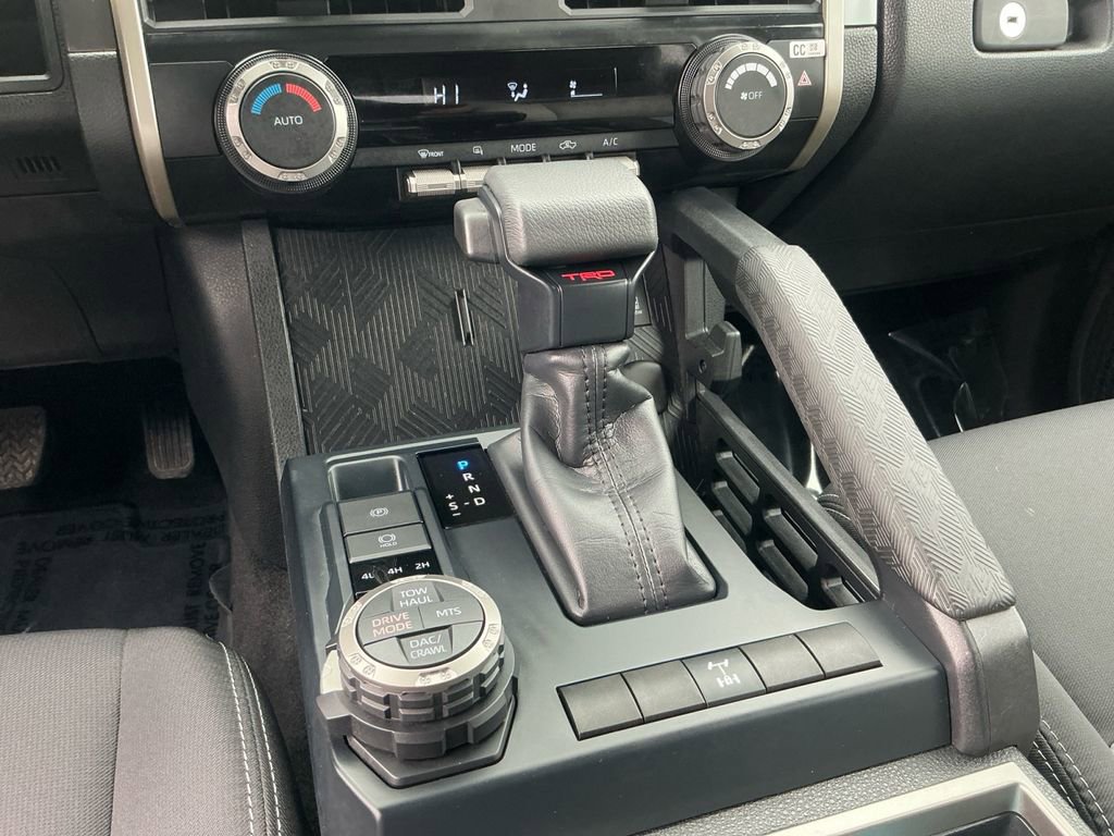 Certified 2025 Toyota Tacoma TRD Off-Road AWD/4WD image 13