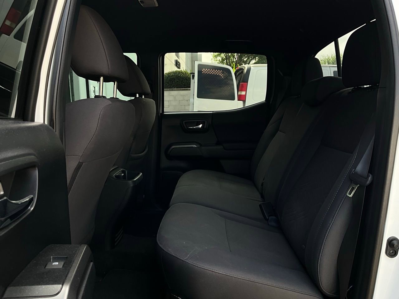 Used 2019 Toyota Tacoma TRD Sport w/ Technology Package image 11