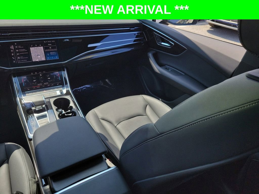 Used 2025 Audi Q7 2.0T Premium w/ Convenience Plus Package AWD/4WD image 24