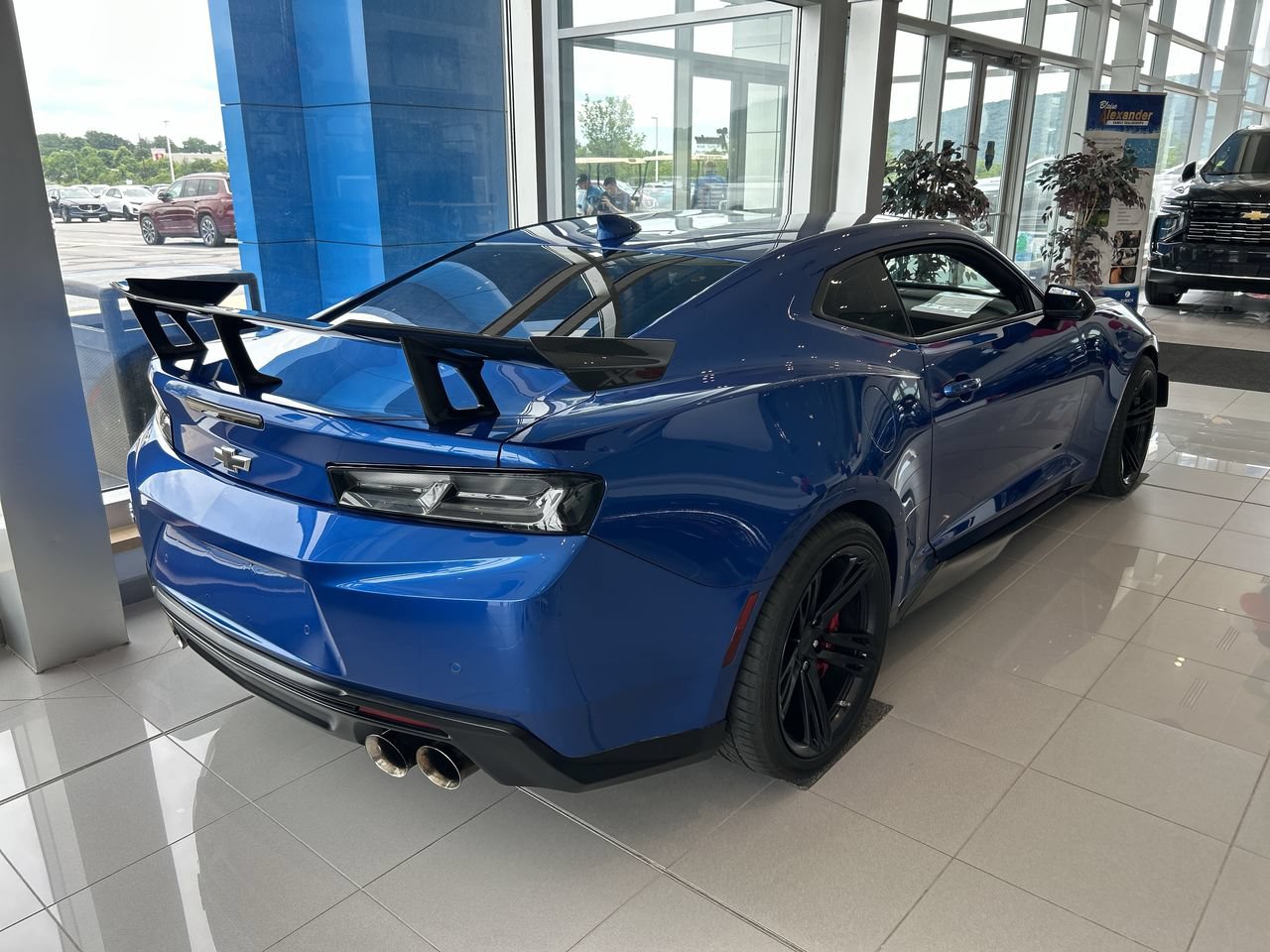 Used 2018 Chevrolet Camaro ZL1 RWD image 4