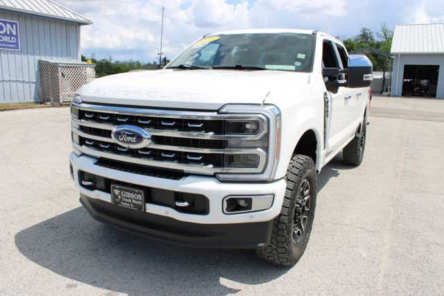 Used 2024 Ford F250 Platinum w/ FX4 Off-Road Package image 3