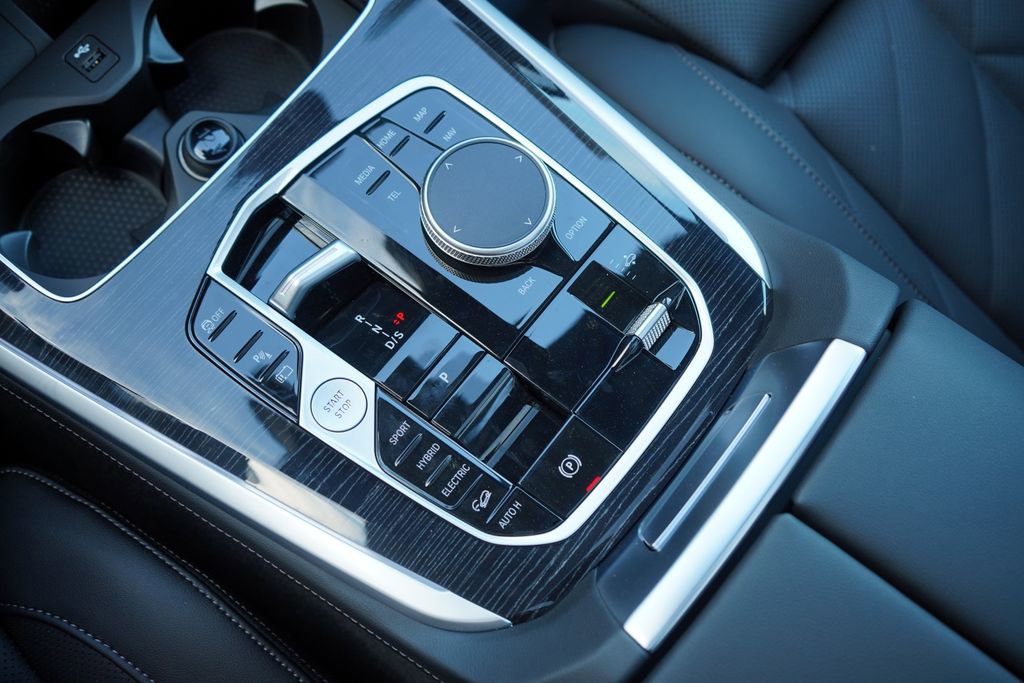 New 2026 BMW X5 xDrive50e w/ M Sport Package image 18