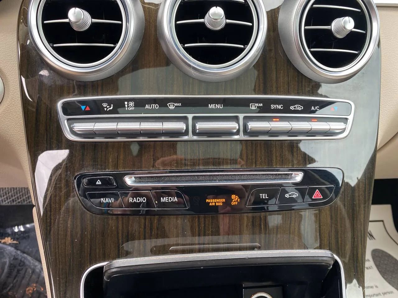 Used 2018 Mercedes-Benz GLC 300 4MATIC image 21