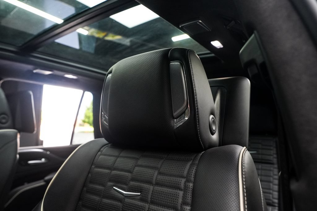 Used 2023 Cadillac Escalade V AWD/4WD image 30