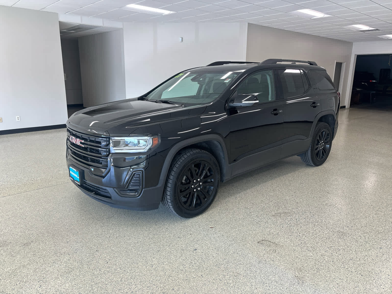 Used 2023 GMC Acadia SLE w/ Driver Convenience Package image 10