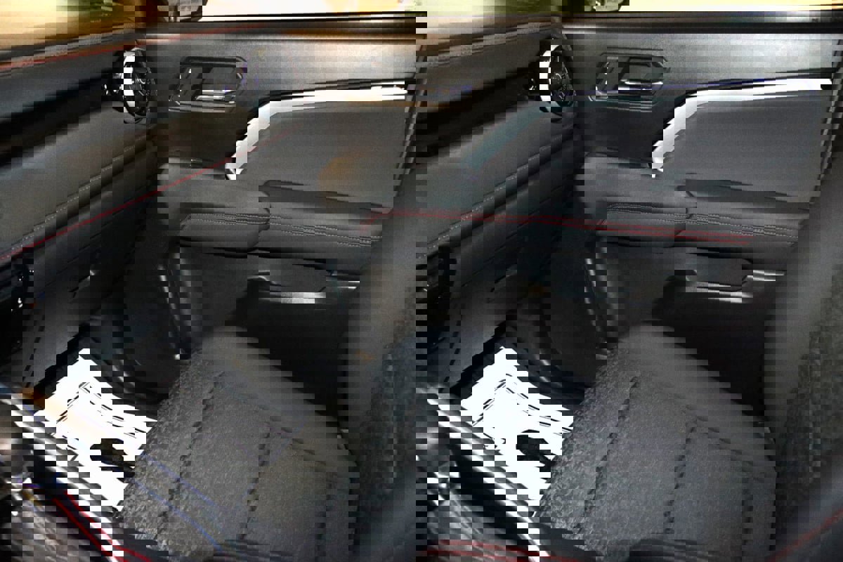 Used 2024 Chevrolet Colorado Z71 w/ Z71 Convenience Package 2 image 53