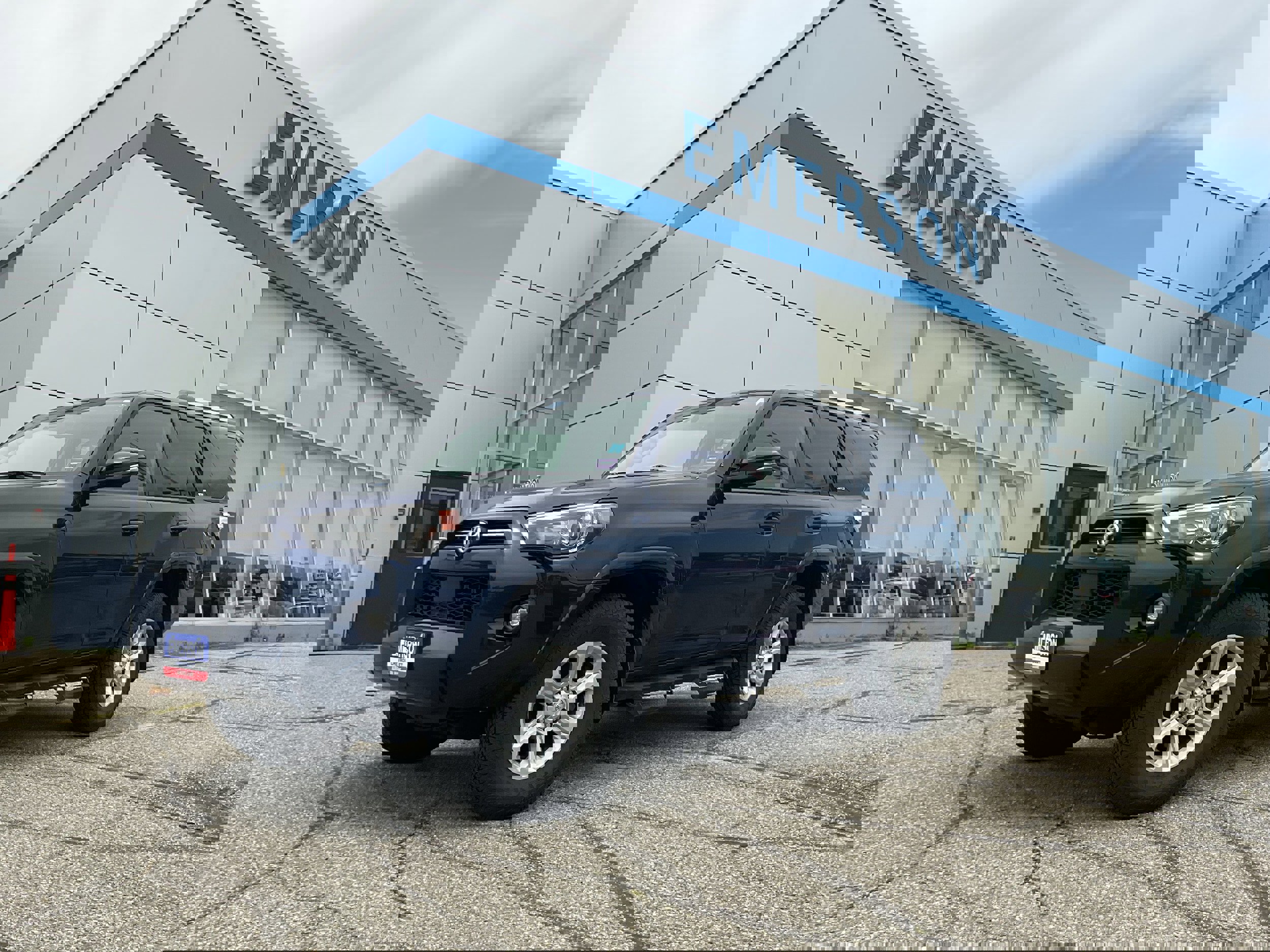 Used 2022 Toyota 4Runner SR5 Premium image 1