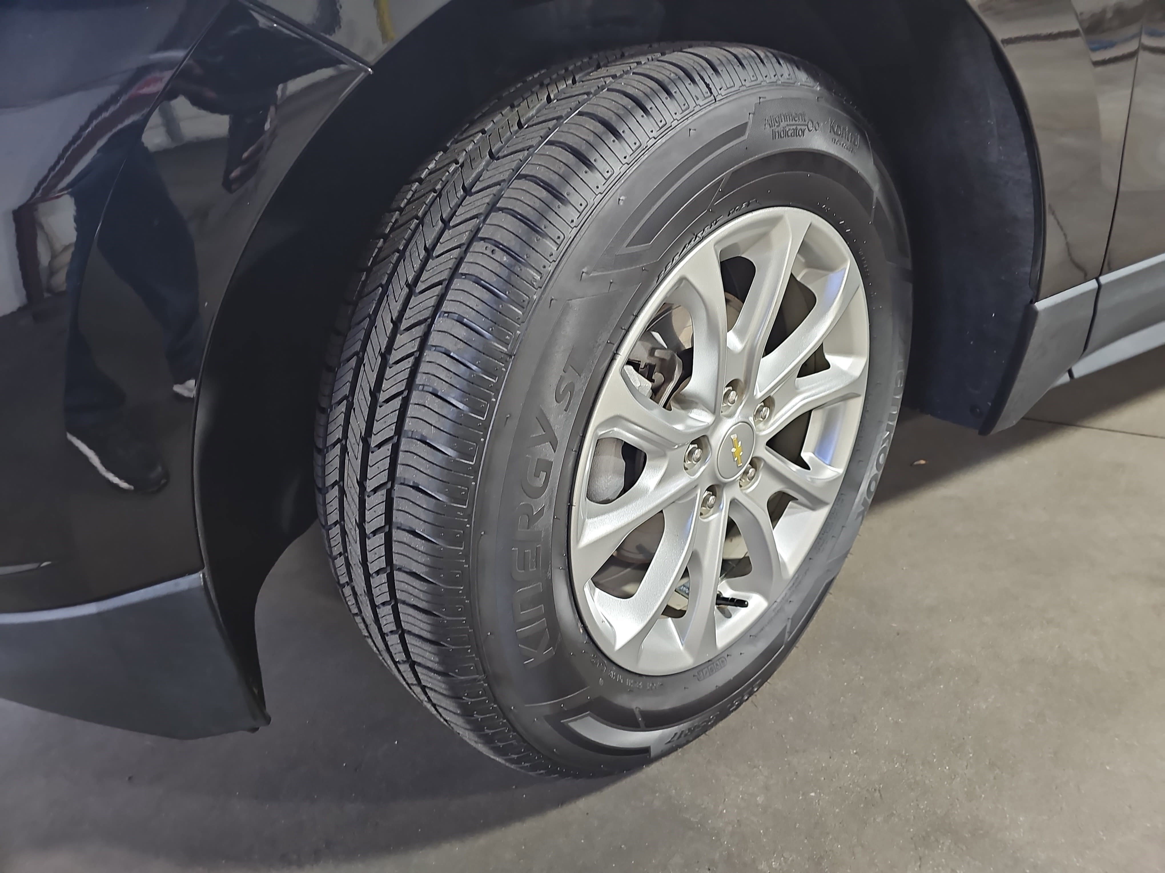 Used 2021 Chevrolet Equinox LT image 32