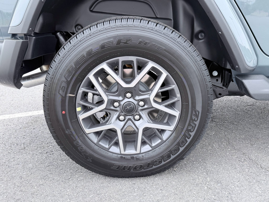 New 2026 Jeep Wrangler Unlimited Sahara AWD/4WD image 36