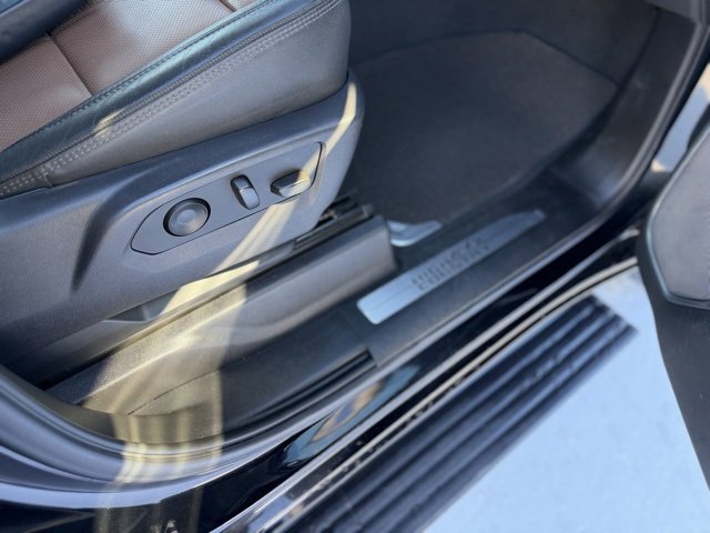 Used 2024 Chevrolet Silverado 3500 High Country image 44