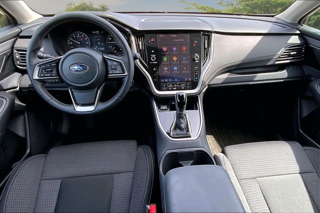 Certified 2025 Subaru Outback Premium AWD/4WD image 7