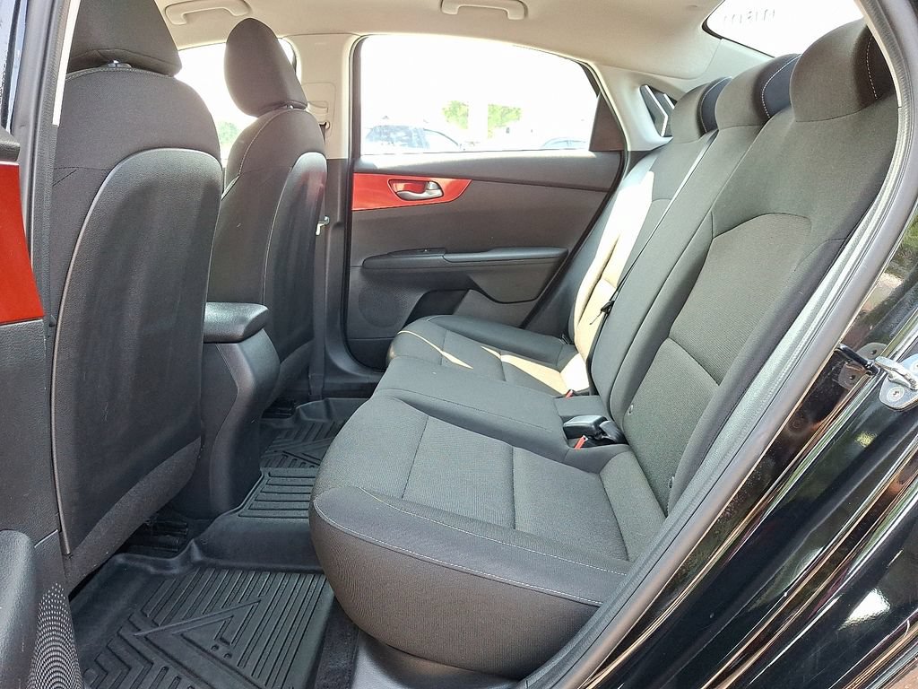 Used 2023 Kia Forte LXS FWD image 10