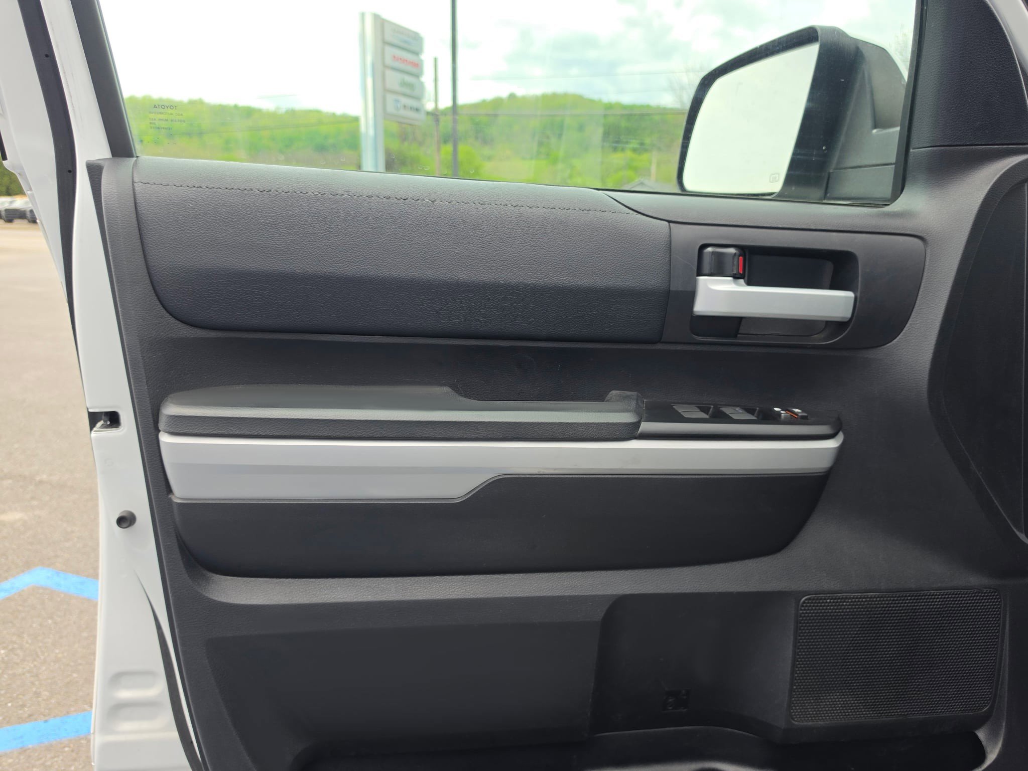 Used 2021 Toyota Tundra SR5 w/ TRD Sport Package AWD/4WD image 15