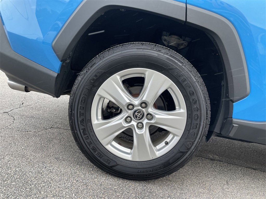 Used 2021 Toyota RAV4 XLE image 12