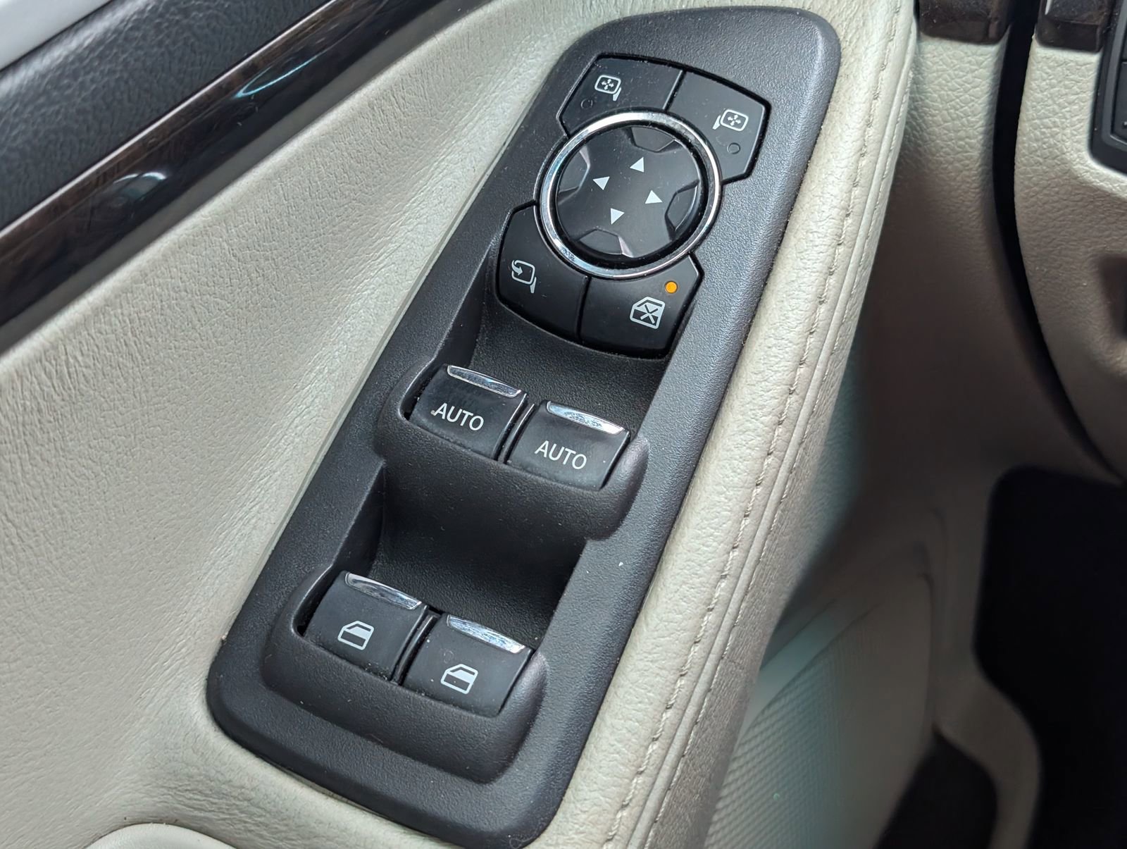 Used 2013 Ford Explorer Limited FWD image 16