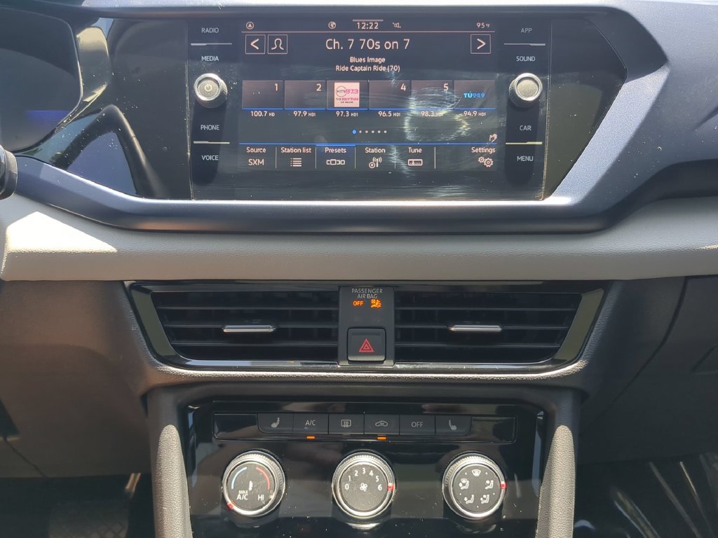 Certified 2023 Volkswagen Taos SE w/ Panoramic Sunroof Package FWD image 23