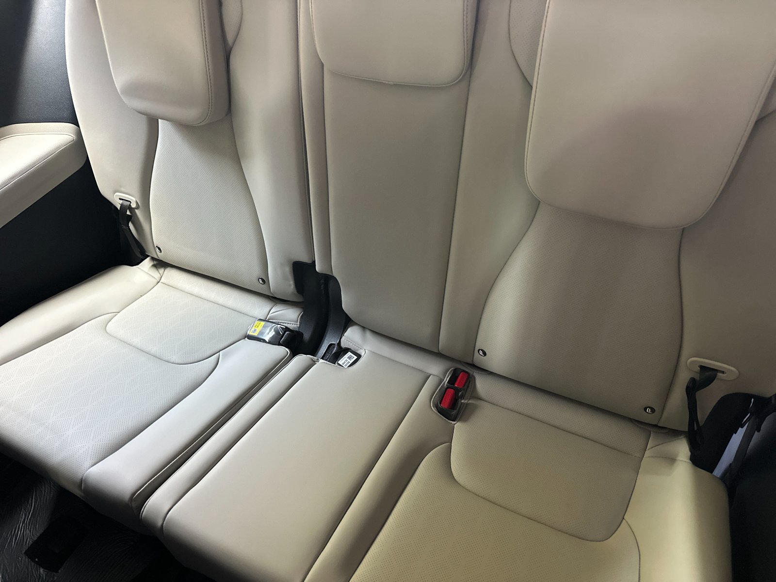 New 2026 Kia Carnival EX FWD image 15