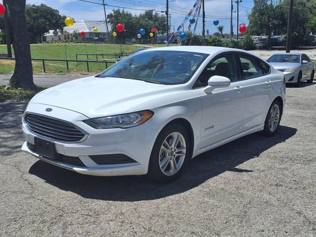 Used 2018 Ford Fusion SE FWD image 3