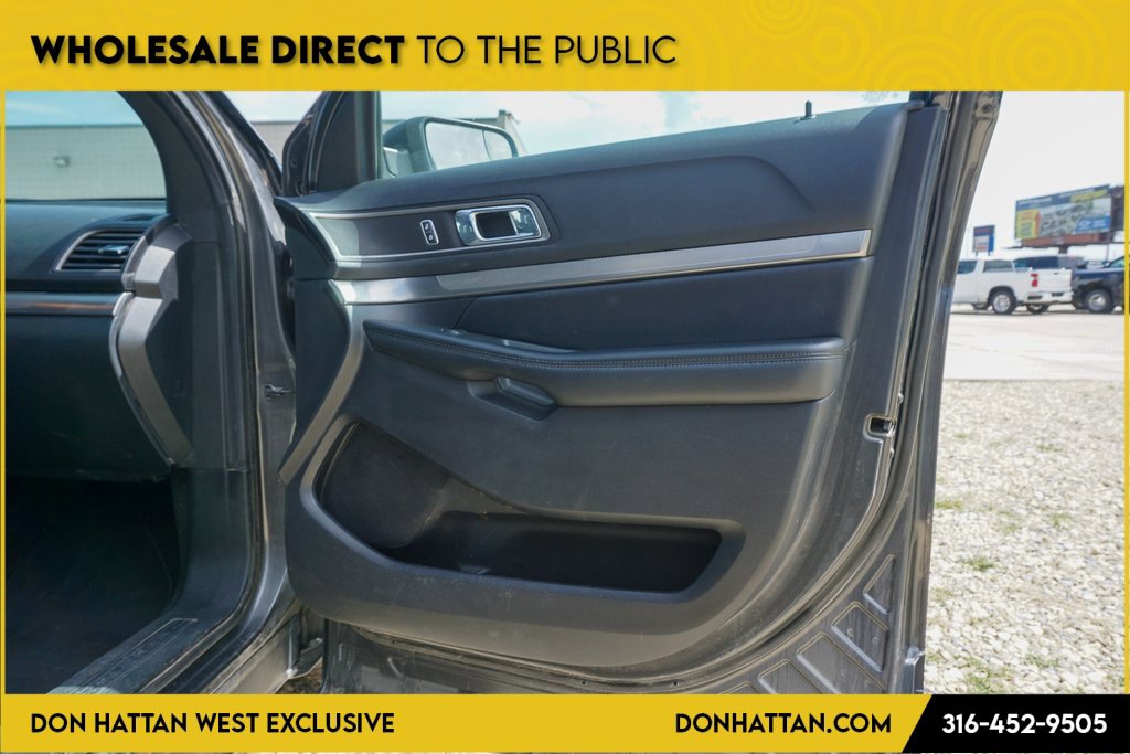 Used 2019 Ford Explorer XLT image 26