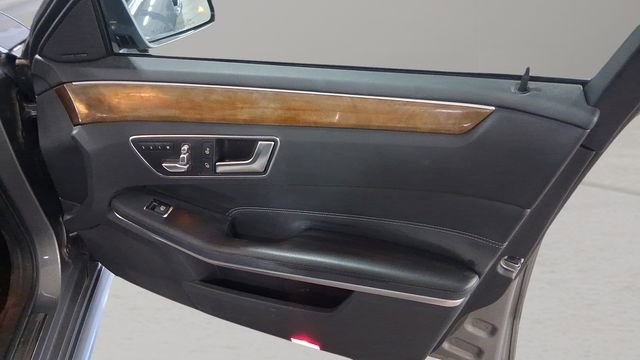 Used 2015 Mercedes-Benz E 350 4MATIC Sedan image 19