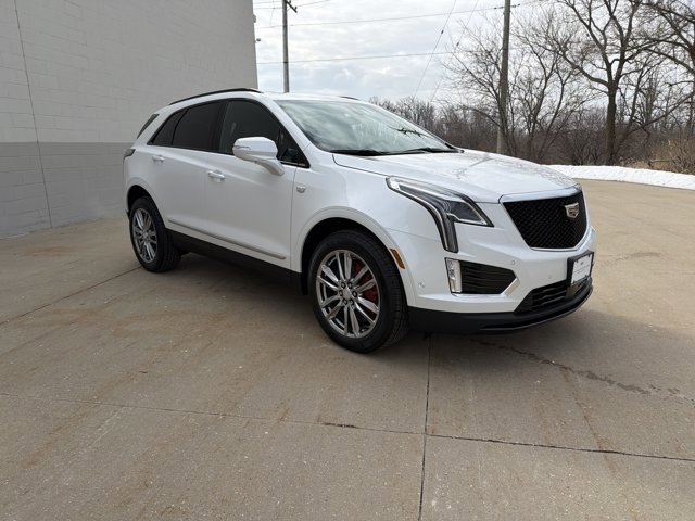 New 2026 Cadillac XT5 Sportv w/ LPO, Floor Liner Package image 3