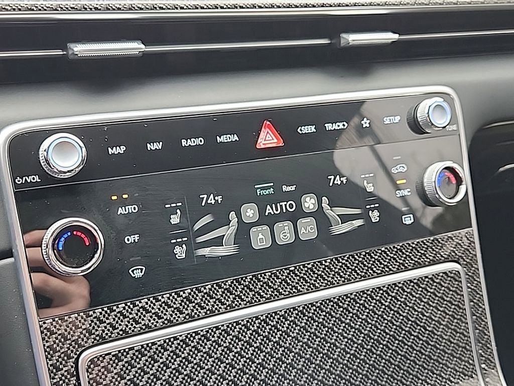 Certified 2025 Genesis GV80 3.5T e-SC image 21