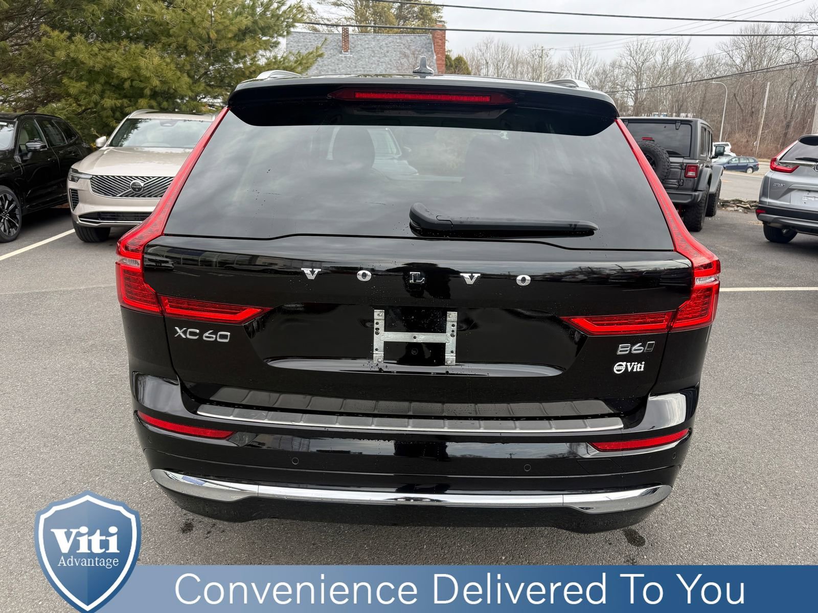 Certified 2023 Volvo XC60 B6 Ultimate w/ Protection Package Premier AWD/4WD image 7