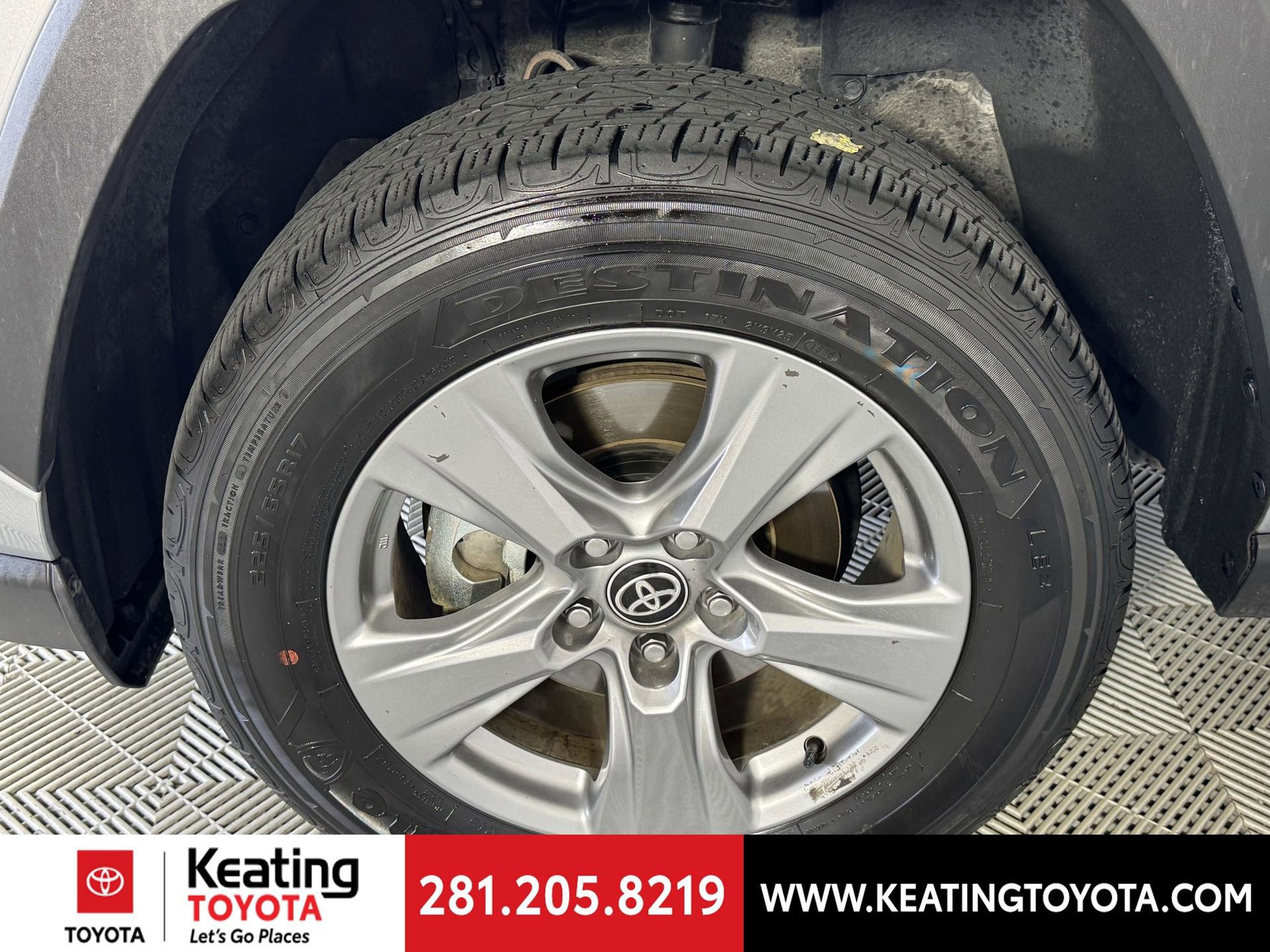 Certified 2025 Toyota RAV4 LE image 31