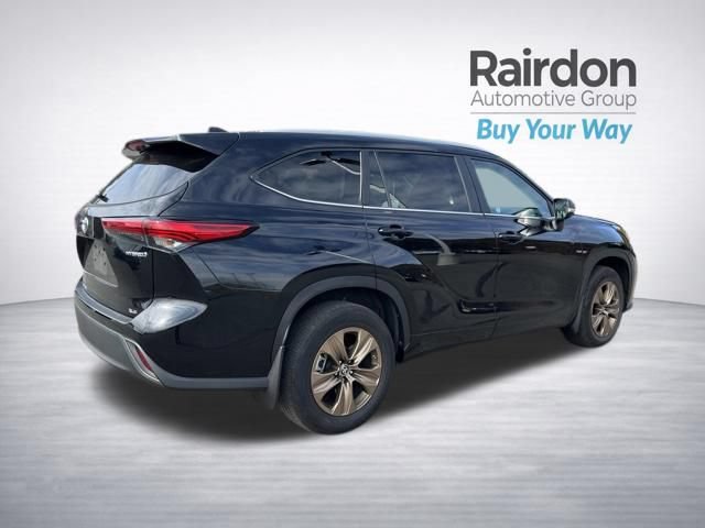Used 2023 Toyota Highlander Bronze Edition AWD/4WD image 7