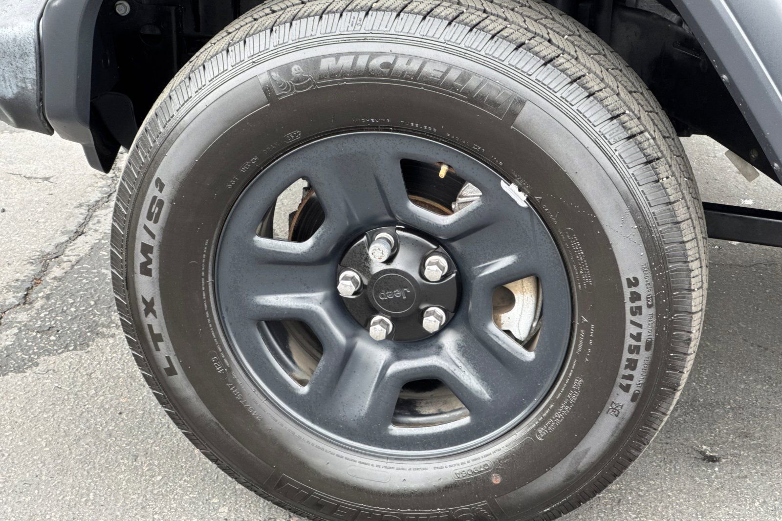 Used 2019 Jeep Wrangler Sport image 11