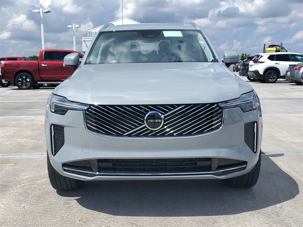 New 2026 Volvo XC90 B6 Ultra image 2
