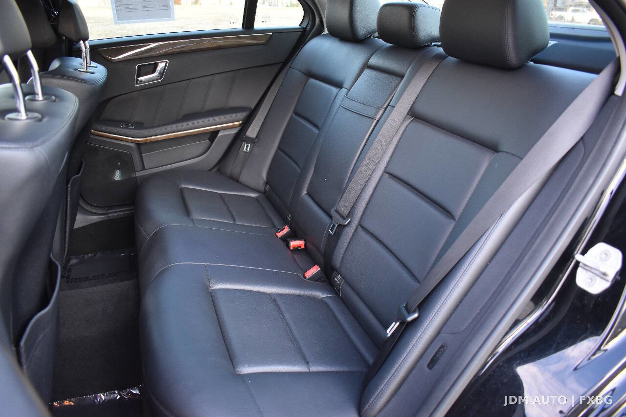 Used 2010 Mercedes-Benz E 350 Sedan image 15